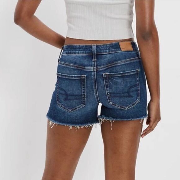 EXCELLENT CONDITION WOMEN’S SIZE 4 AMERICAN EAGLE STRETCH BOY MIDI 6” SHORTS - Picture 2 of 7